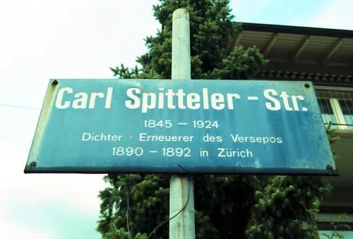 Straßenschild der Carl-Spitteler-Straße in Zürich-Witikon