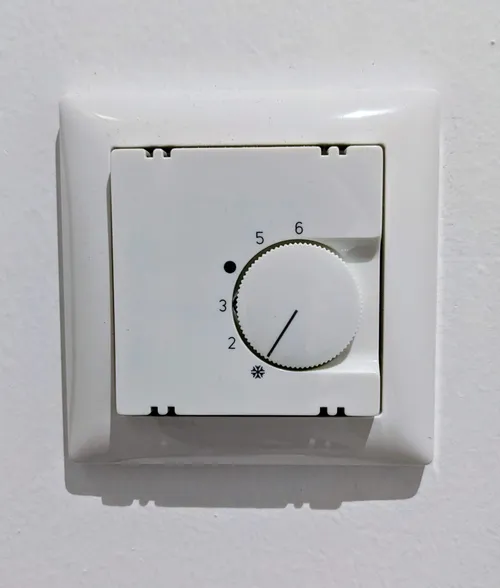 Thermostat zur Heizungs-Steuerung