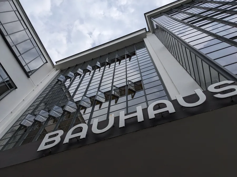 Bauhaus-Schriftzug