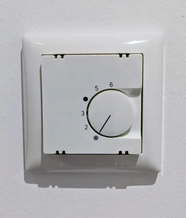 Thermostat zur Heizungs-Steuerung