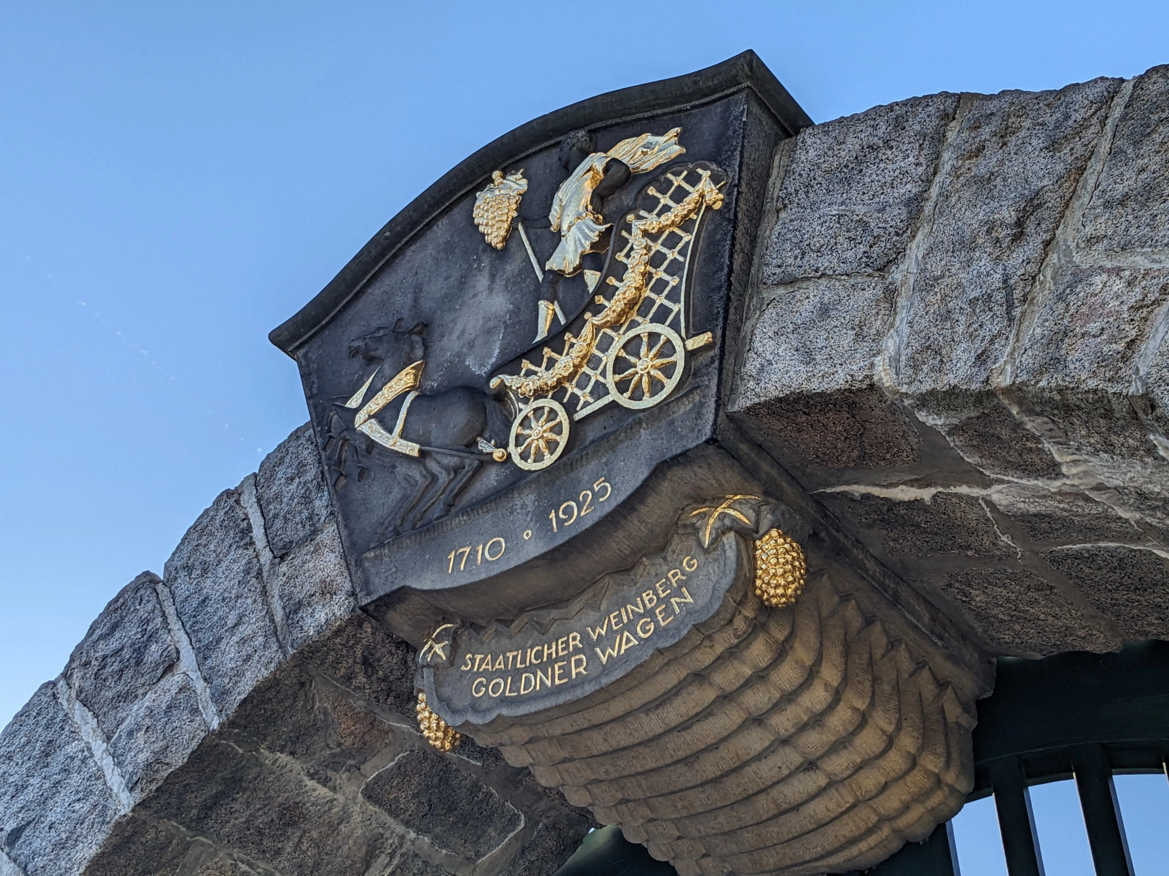 Goldener Wagen